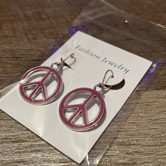 🛍️Pink Peace Sign Earrings🛍️ - Picture 3 of 3